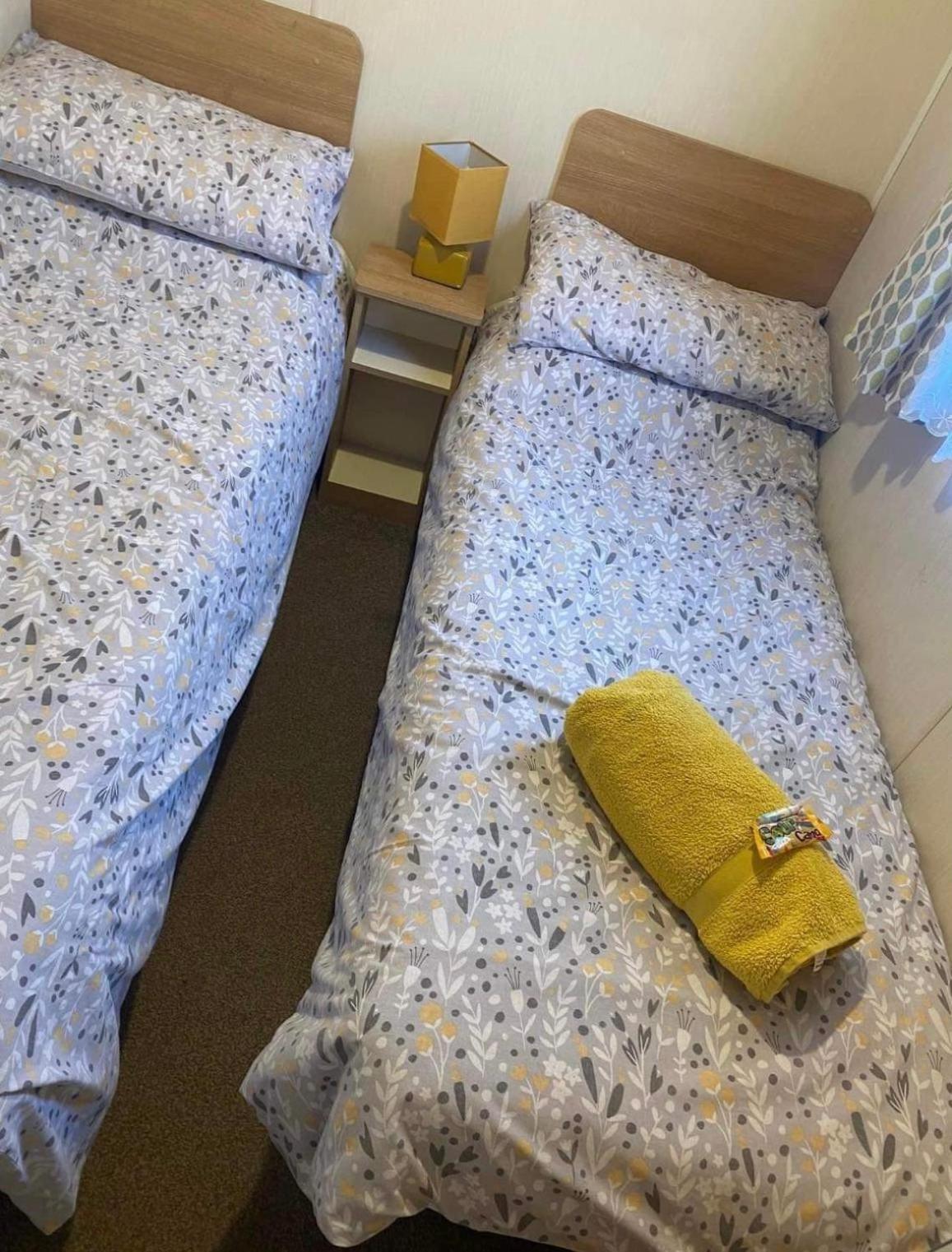 Lottielou'S Hot Tub Breaks At Tattershall Lakes Lincoln Luaran gambar